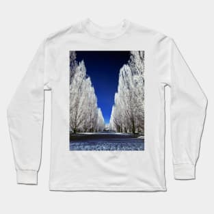 An alley in infrared Long Sleeve T-Shirt